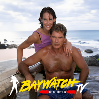 Baywatch_Hawaiian_Wedding_davidhasselhoff-alexandrapaul-1